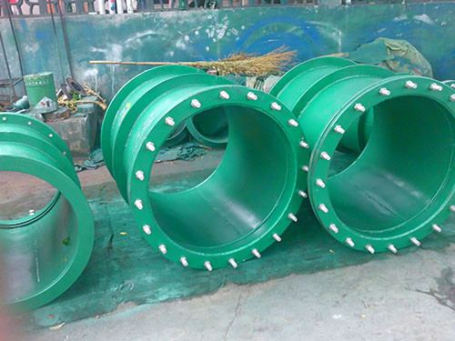 四川省瀘州市江陽(yáng)區(qū)大口徑柔性人防套管?chē)娡楷F(xiàn)場(chǎng)